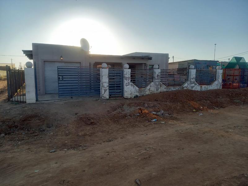 2 Bedroom Property for Sale in Thabong Free State